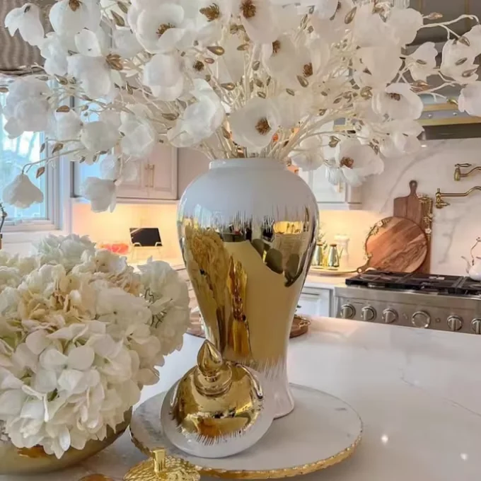 Wholesale Gold Decorative Tabletop Ornament — product view 1