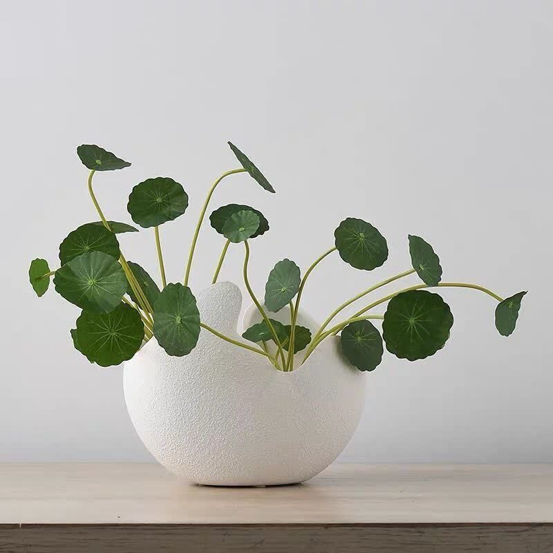 HP001 / HP002 / HP003 ceramic vase styled product view