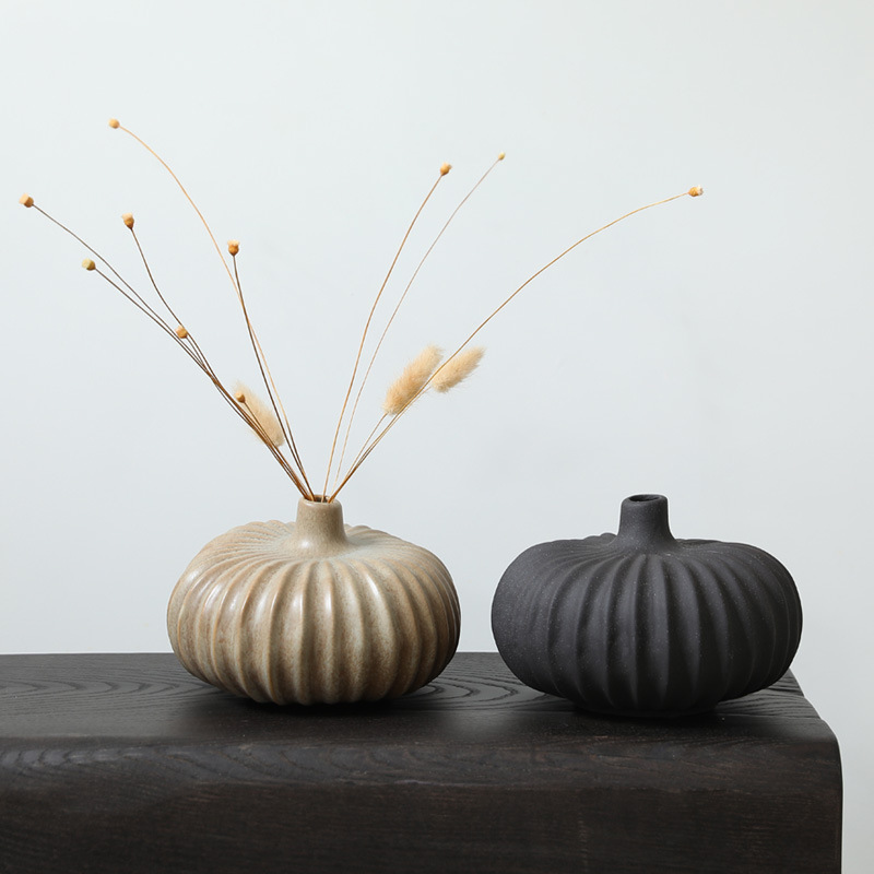 HP1035 ceramic vase styled product view