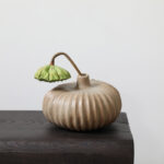 HP1035 ceramic vase alternate angle thumbnail
