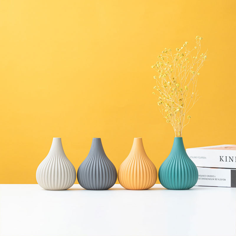 HS-CCC04-FV19 ceramic vase styled product view